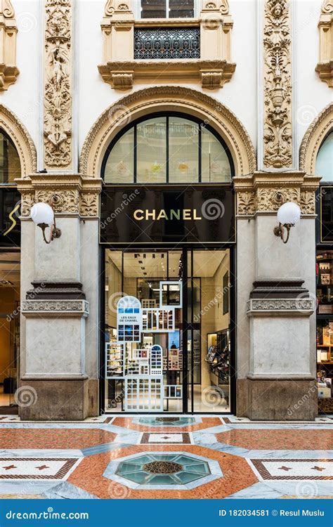 chanel vintage milano|chanel stores in italy.